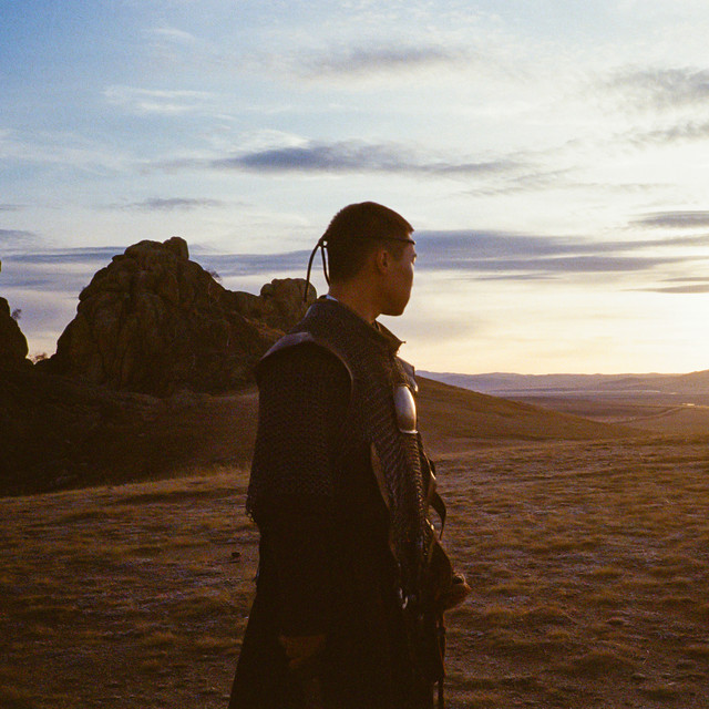 緊急聯絡人 Gareth.T 湯令山