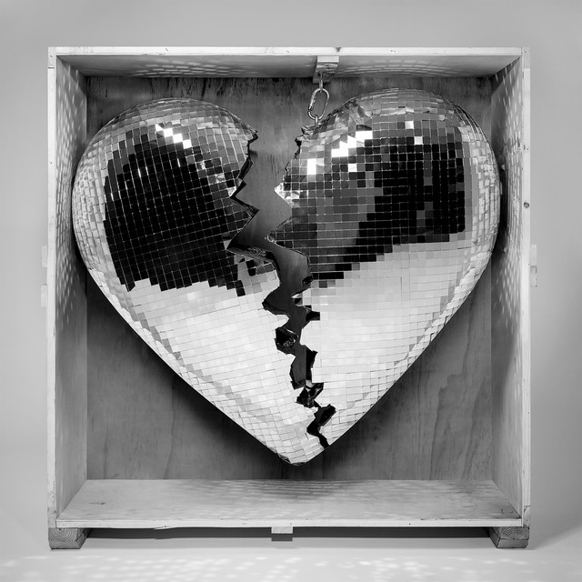 Nothing Breaks Like A Heart Mark Ronson, Miley Cyrus